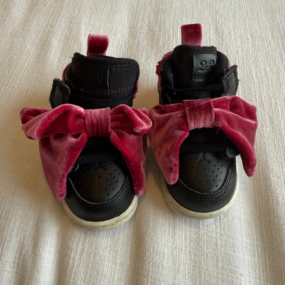 Nike Air Jordan 1 Toddler Sneakers Black Pink Velvet Bows 5C Infant Shoes